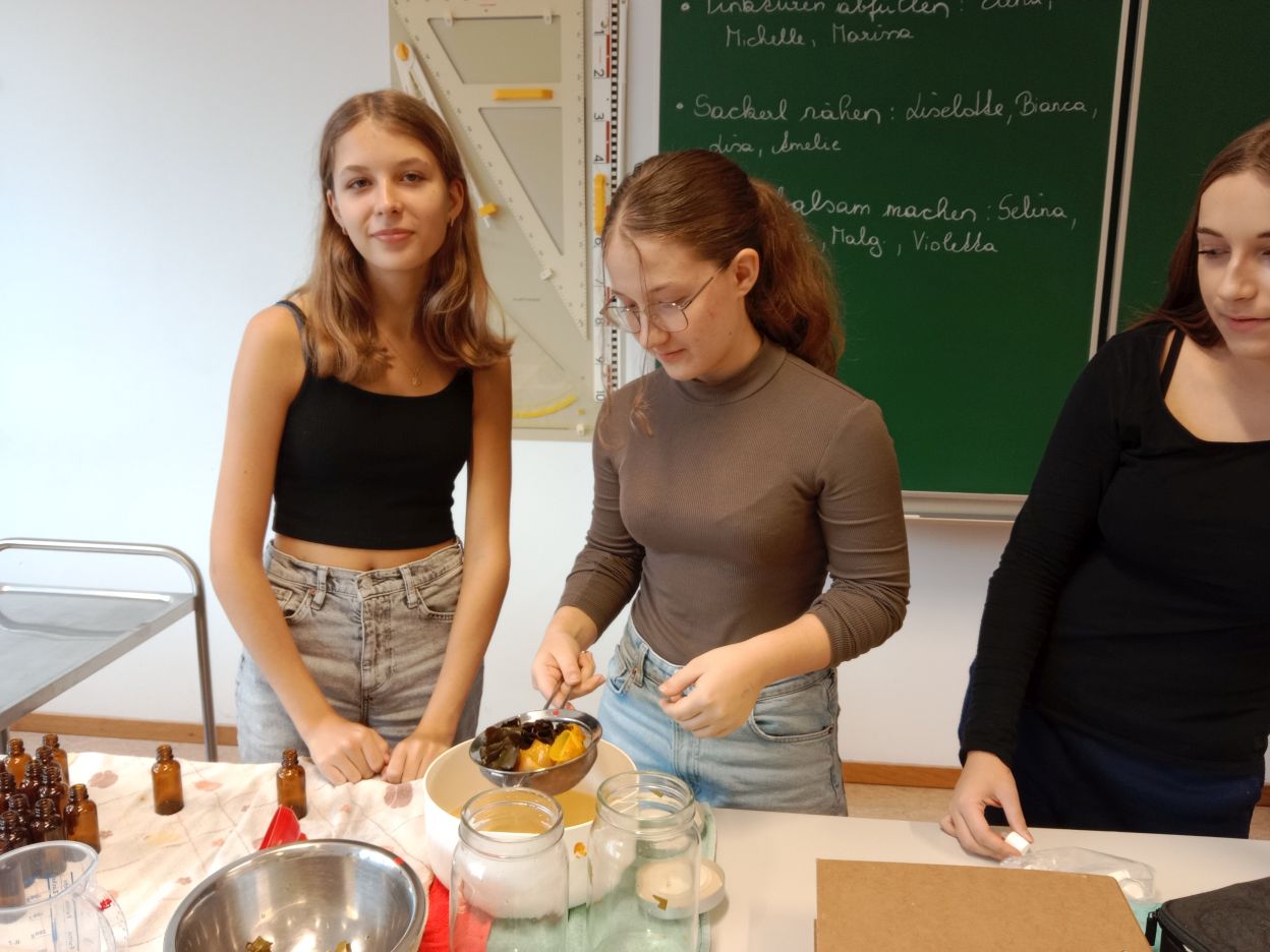 Lippenbalsam und Tinkturen